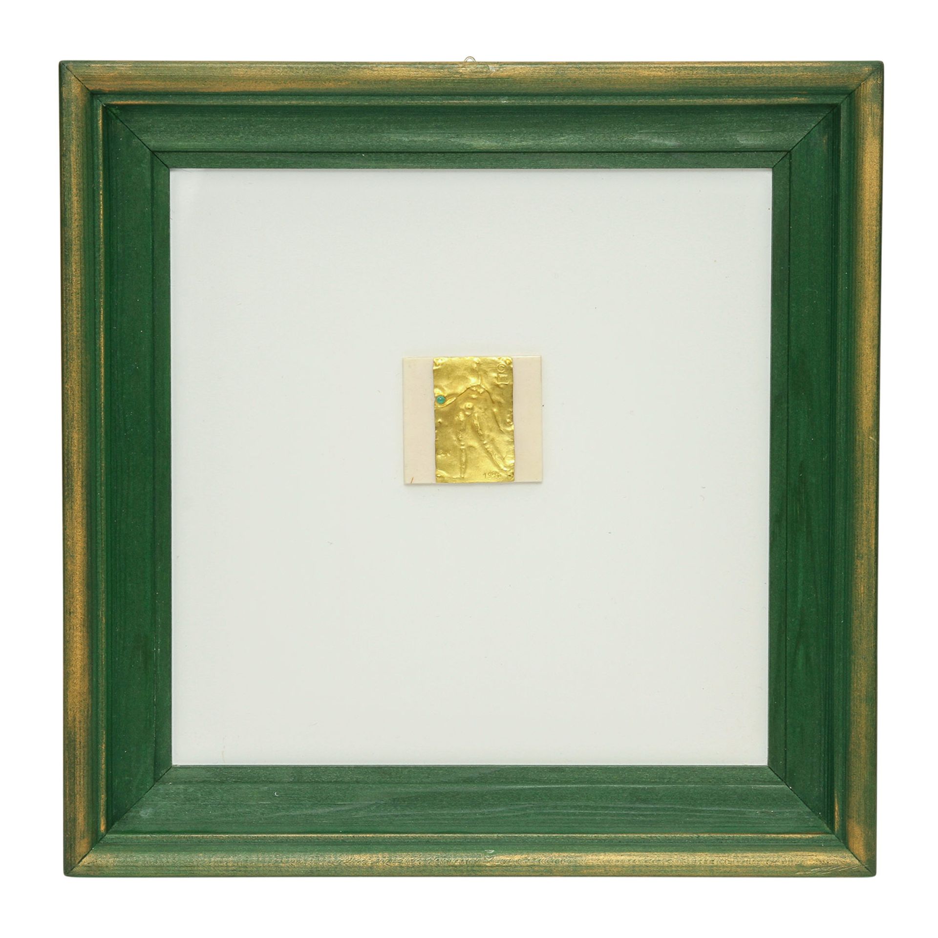 Goldminiatur "Frauenakt" (1974) von E. BURGEL,Gold 900, mit 1 Smaragd, getrieben + ziseliert, auf