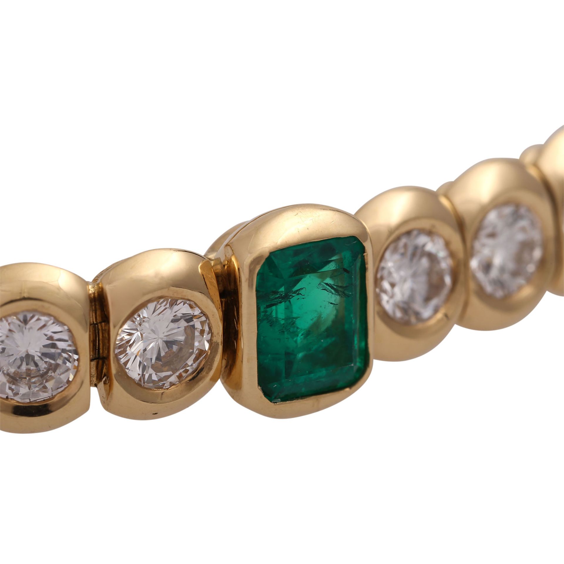 Hochkarätiges Armband mit Smaragden und Brillanten,insg. 34 Brill. von zus. ca. 8 ct, FW (F-G)/VVS- - Bild 5 aus 5