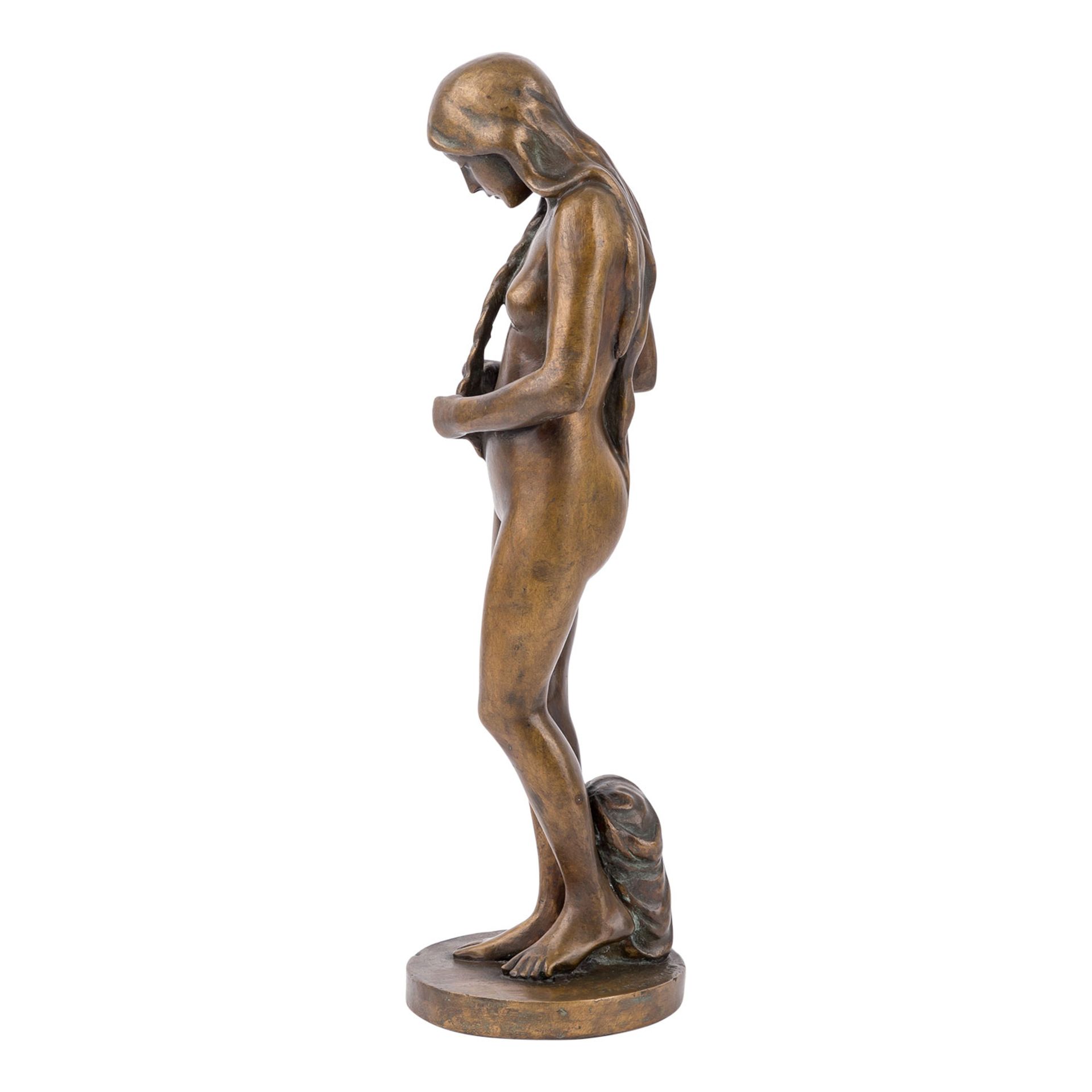 LIEBMANN, HANS HARRY (Berlin 1876-1941) 'Frauenakt mit geflochtenem Zopf'.Bronze patiniert, auf - Bild 2 aus 7