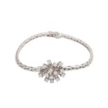 Armband mit brillantbesetztem Mittelteil, 15 Brill. zus. ca. 0,6 ct,WEISS-LGW (H-I)/SI-P1, WG 18K,