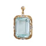 Anhänger mit Aquamarin von ca. 53 ct im Achtkant Treppenschliffund 1 Diamantrose, GG/WG 14K, 1930-