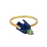 NIESSING Ring "Vogel"in GG 18K, bunt emailliert. RW: ca. 54, Vogel ca. 14x8x8 mm. Ende 20. Jh.