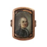 Ring mit gemaltem Portrait eines Kavaliers,unter Glas in rechteckigem Rahmen, RG 8K, RW: 59, um