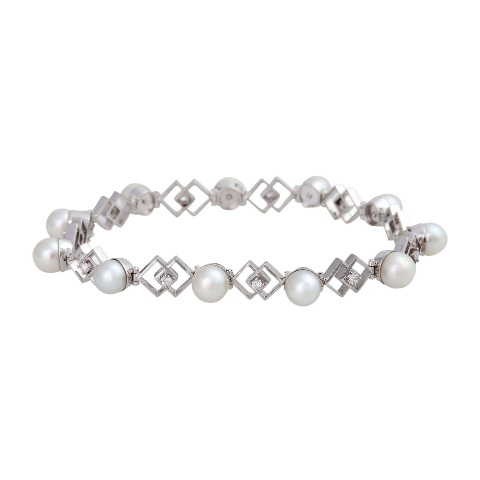 Armband mit Perlen und Brillantenvon zus. ca. 0,4 ct, gute Farbe u. Reinheit, Zuchtperlen ca. 6,2-