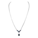 Collier mit 8 Saphiren, mittig 1 Tropfen entouriert von 8 Brillanten,zus. ca. 0,3 ct, WEISS-LGW (H-