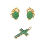 Konvolut 2-teilig aus neuzeitlichem Jadeschmuck,GG 14K, Kreuzanhänger mit geschnittener Jade-