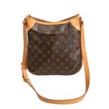 LOUIS VUITTON Umhängetasche "ODEON PM", Koll. 2011.NP. 550,-€. Monogram Canvas Serie, naturbelassene