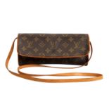 LOUIS VUITTON VINTAGE Pochette "TWIN GM", Koll. 2000.Letzter LP. ca.: 400,-€. Monogram Canvas Serie,