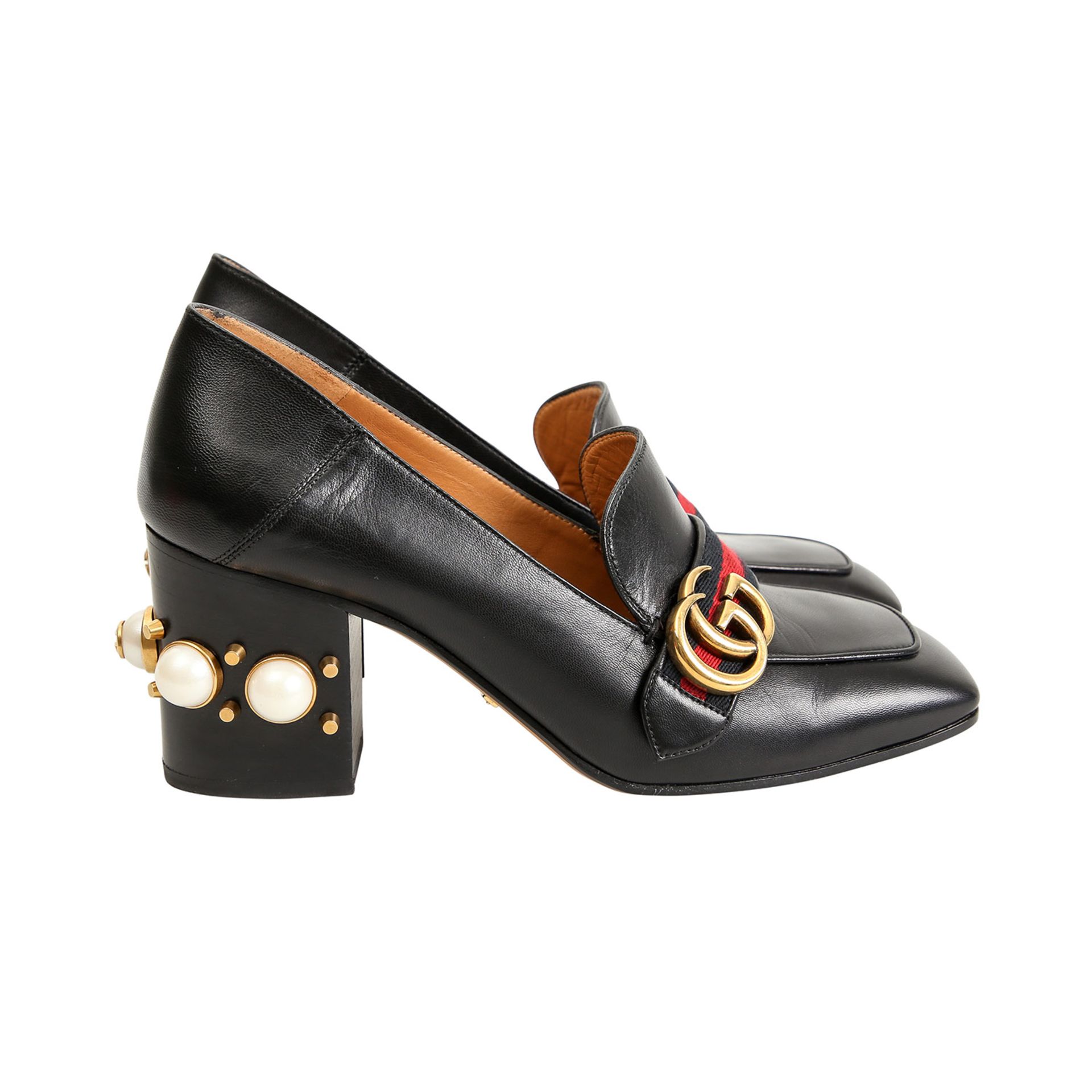 GUCCI Pumps, Gr. 39.NP.: 690,-€. Glattleder in Schwarz, Lasche mit Streifenmuster und GG- - Bild 3 aus 4