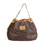 LOUIS VUITTON Hobobag "GALLIERA GM", Koll. 2010.NP.: 1.800,-€. Monogram Canvas Serie, Rindsleder