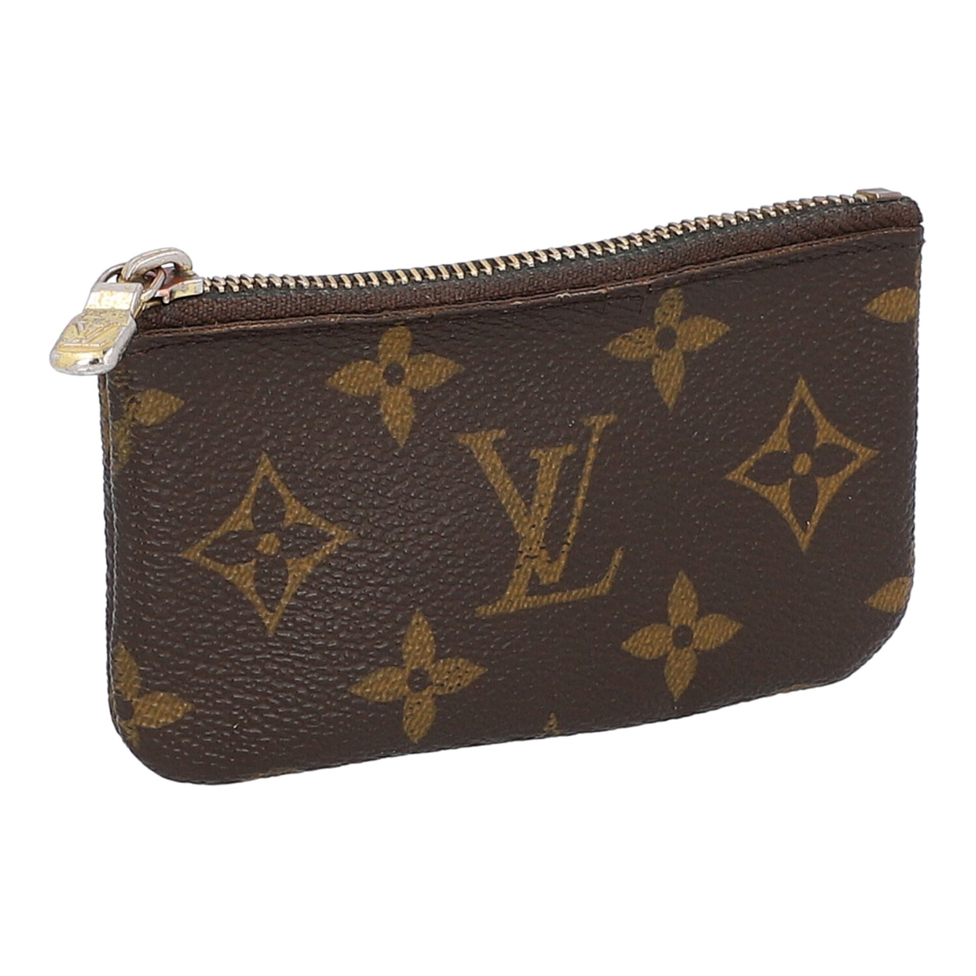 LOUIS VUITTON Schlüsseletui, Koll. 2008.NP.: 140,-€. Monogram Canvas Serie mit goldfarbener - Bild 2 aus 4