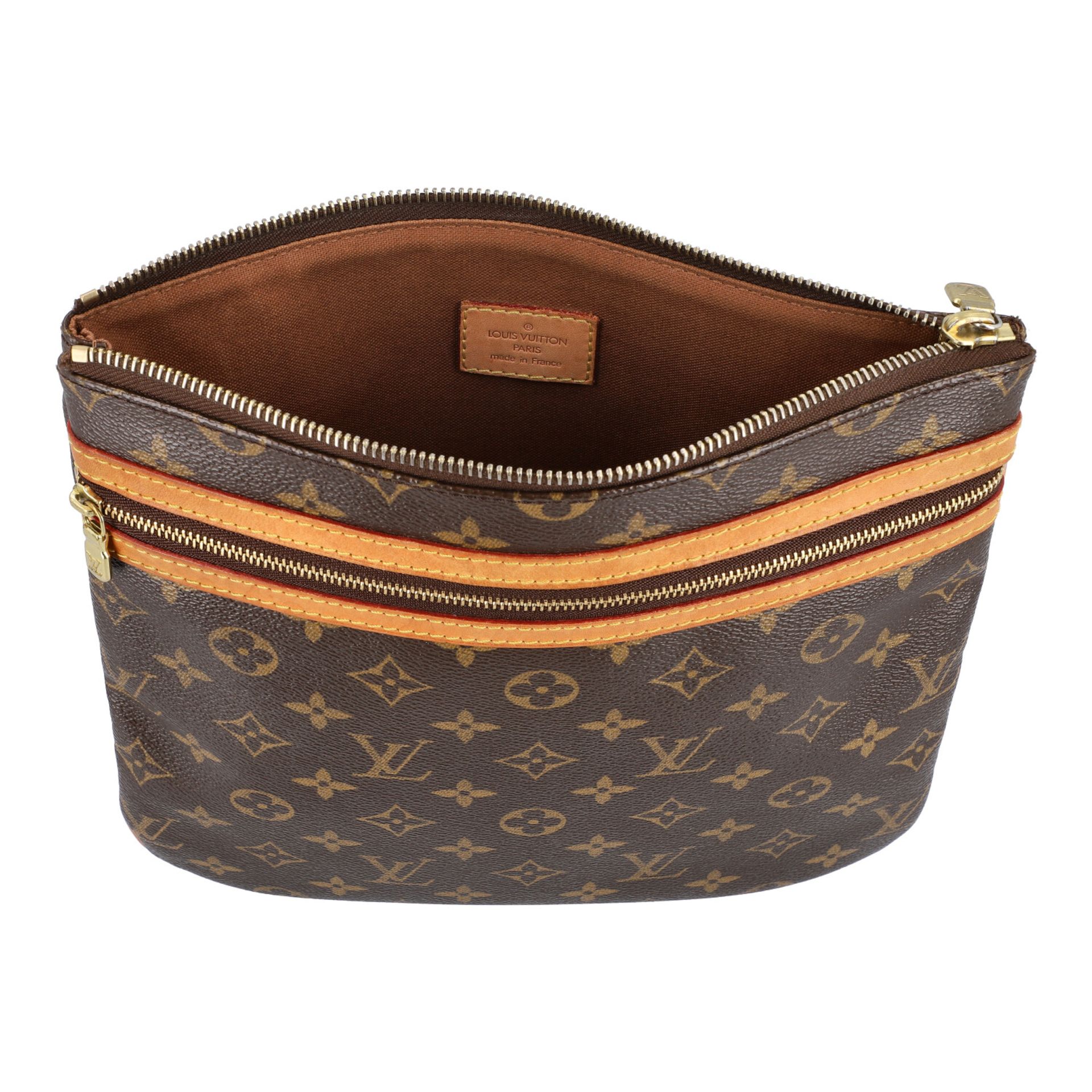 LOUIS VUITTON Umhängetasche "POCHETTE BOSPHORE", Koll. 2006.NP .ca.: 980,-€. Monogram Canvas - Bild 6 aus 6