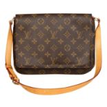 LOUIS VUITTON Umhängetasche "TANGO", Koll.: 2000, NP.: ca. 900,-€.Monogram Canvas Serie Modell mit