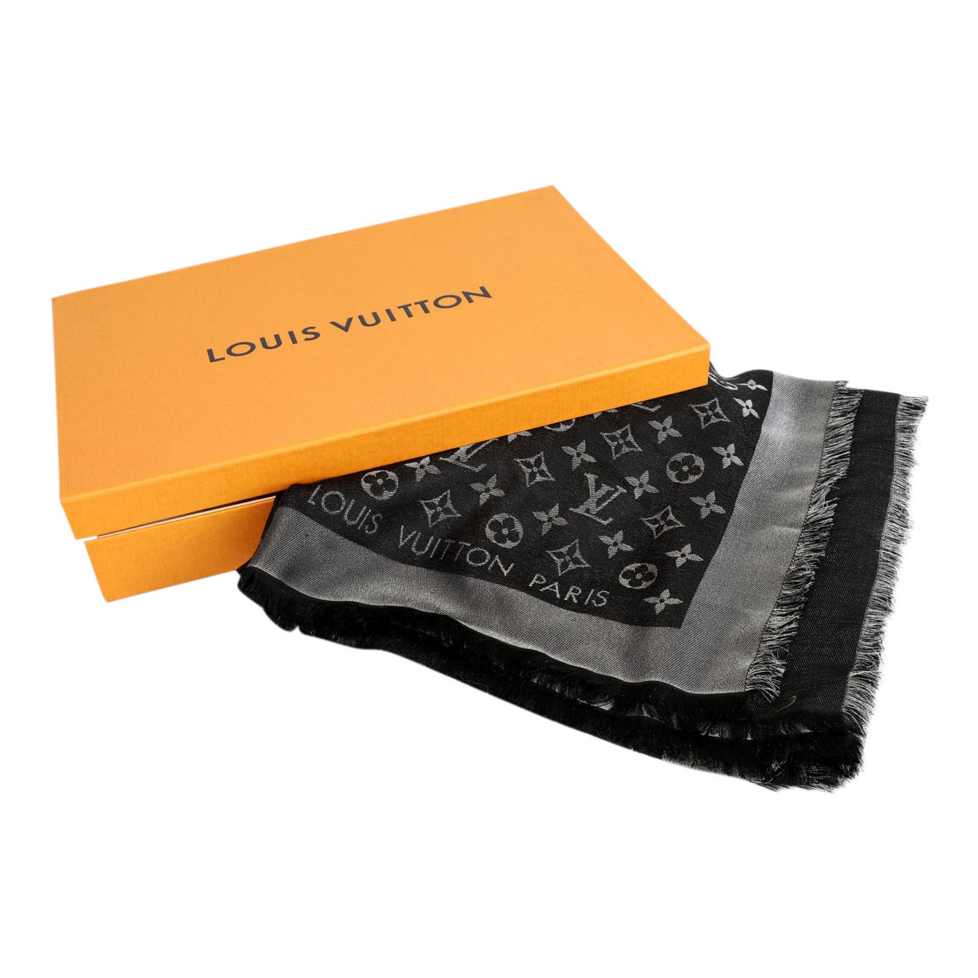 LOUIS VUITTON Tuch "MONOGRAM SHINE", akt. NP.: 460,-€.Seidengemisch in Schwarz mit silberfarbenen - Bild 4 aus 4