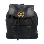 CHANEL VINTAGE Rucksack, Koll.: 1991-1994.Lammleder-Modell in Rauten gesteppt, goldfarbene Hardware,