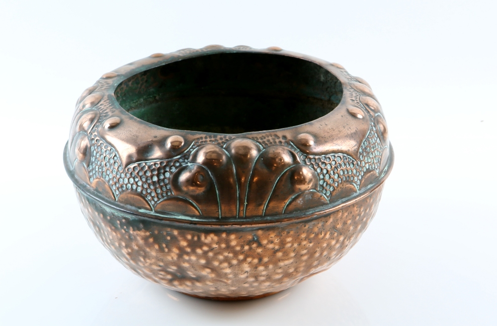 Copper jardiniÃ¨re with hammered decoration,stamped Townsend Ltd, 24 cm diameter, and a large - Image 3 of 3