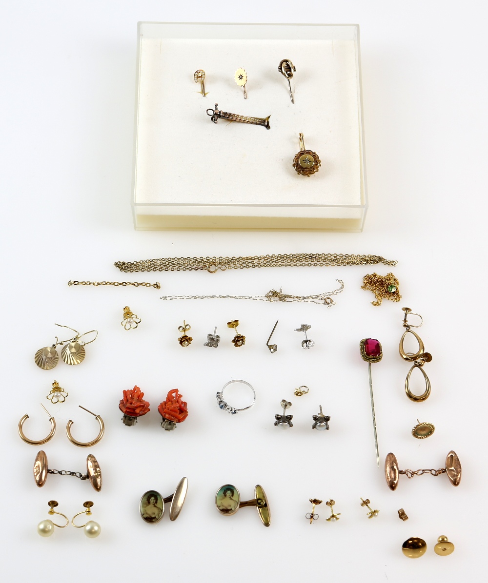 A group of jewellery, including two shirt studs stamped 18 ct, three antique stick pins, Victorian