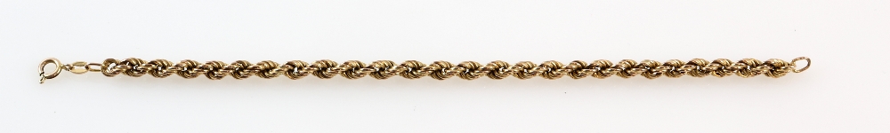 Vintage rope link twist bracelet, measuring approximately 19cm in length, with bolt ring clasp, in 9