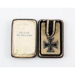 1914 German iron cross, in fitted case,