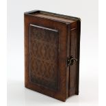 Harry Potter and the Chamber of Secrets (2002) - Wooden book box from the movie, with certificate of