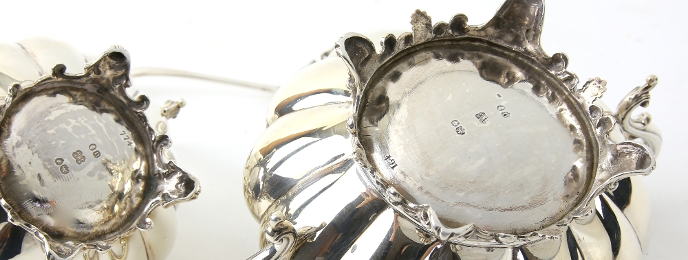 William IV silver cream jug and sugar bowl of lobed form with scroll handles on four shape feet, - Image 4 of 4