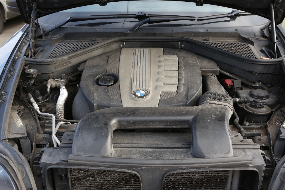 BMW X6 X DRIVE 35D AUTO, Coupe, EXECUTOR ESTATE,2.9cc, registration No RY08 ELU, black, Five door, - Image 5 of 26