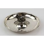 George V silver pin dish, with a central terrier, by G & C.H., Birmingham 1924, 10 cm diam. 65 gr. .