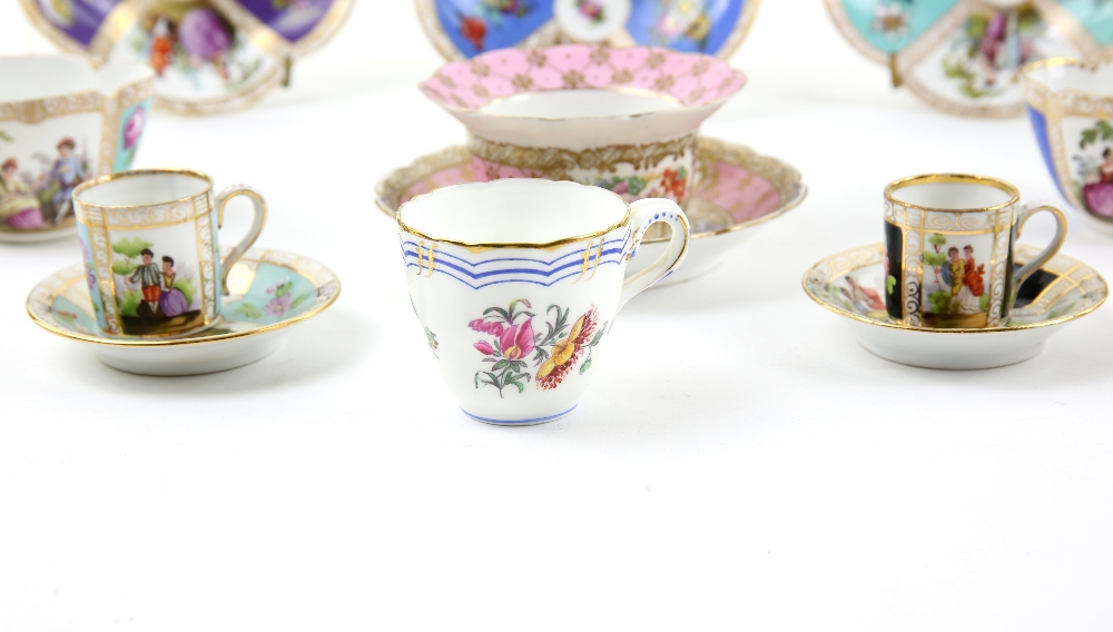 19th and early 20th century cabinet cups and saucers, including a blue and white transfer printed - Image 13 of 20