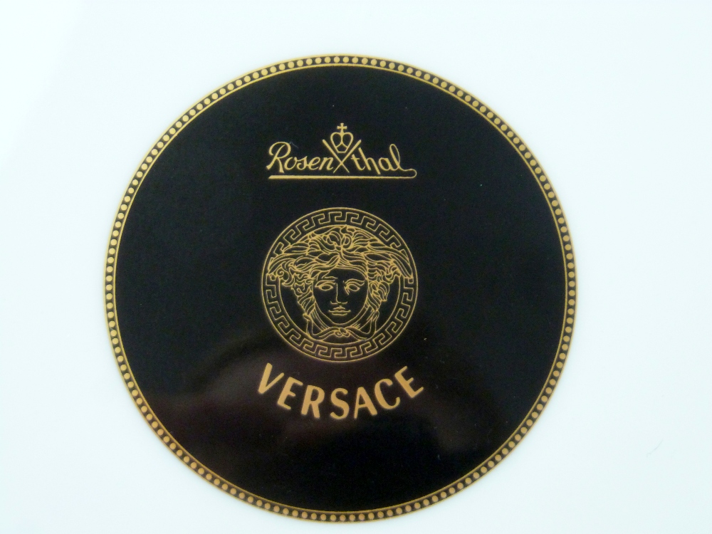 Versace for Rosenthal, eight plates, polychrome decoration with gilt, boxed and each in Versace - Image 4 of 4