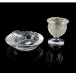 Lalique, tete de Lion glass dish/ashtray with lion head in relief, 14.5 cm and a similar table