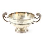 Edward VII presentation silver twin-handled bowl, on round foot, by W & C Sissons, London, 1903,