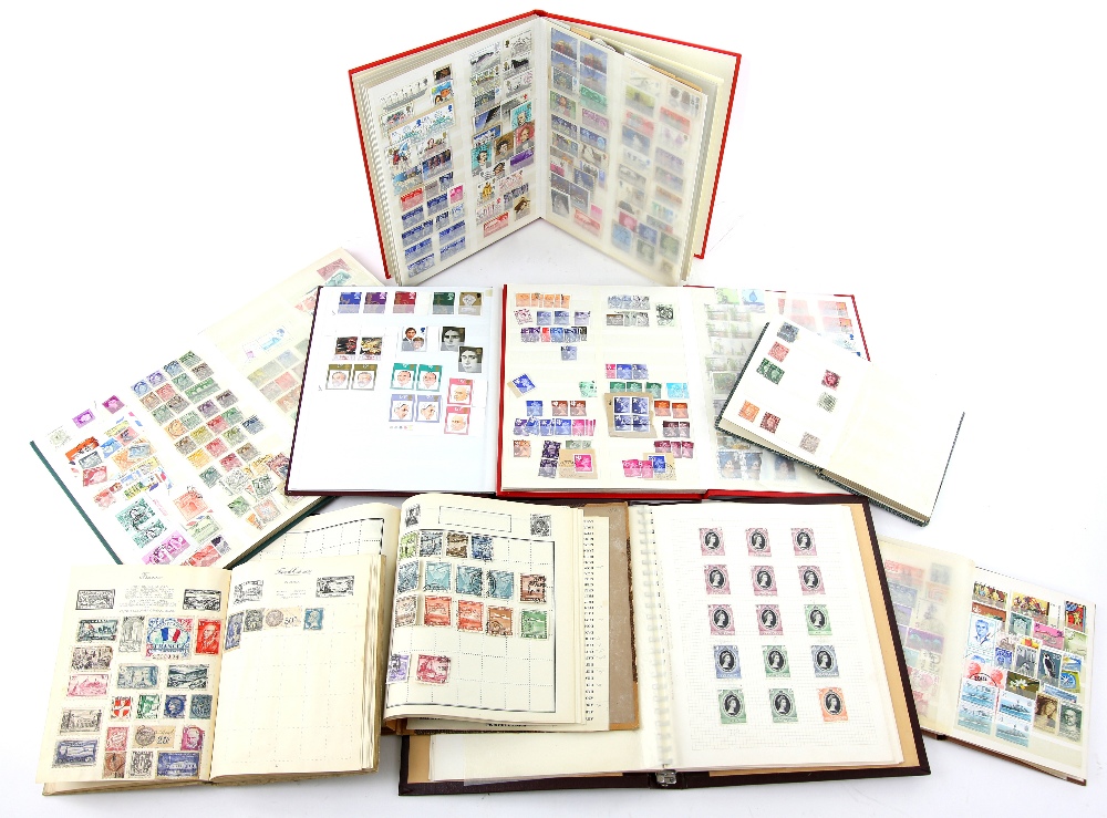 Large Collection of World Stamps in eighteen Albums and Stockbooks including early Lincoln Album