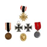 WWII German SS 8 Years Long Service Medal with non matching ribbon, The Eastern Front Medal, 1939