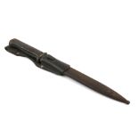 World WAR II bayonet , in metal and leather sheath, blade and sheath numbered 47474, 41cm .