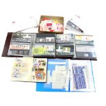 Stamp collection containing Great Britain from Queen Victoria - Queen Elizabeth II in Albums and New