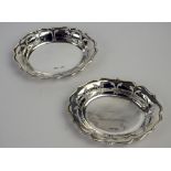 Pair of modern silver dishes with pierced decoration, by S H Ld., Sheffield, 1960, 128g,