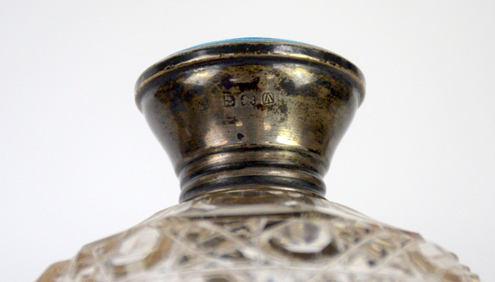 George V silver and enamel topped cut glass scent bottle, Birmingham, 1925, - Image 3 of 3