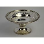 George V silver pedestal pierced bon bon dish, by Walker & Hall, Sheffield, 1926,
