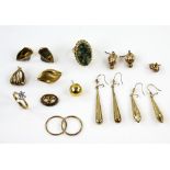 Mixed group of gold items, including two single stud earrings, and button, all testing as 18 ct,