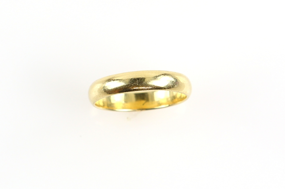 Gold court shaped band, 4mm width, ring size N, in 18 ct yellow gold . CONDITION18 ct gross weight - Image 2 of 3