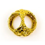 John Donald pendant/ scarf ring, in 18 ct, hallmarked London 1970, makers mark JAD, 2.5 x 2.2cm,