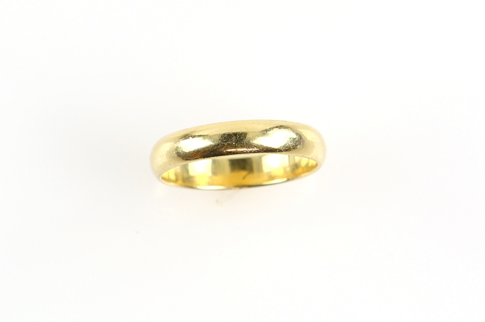 Gold court shaped band, 4mm width, ring size N, in 18 ct yellow gold . CONDITION18 ct gross weight