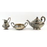 William IV silver cream jug and sugar bowl, by Robert Hennell, London 1831/2, together with a