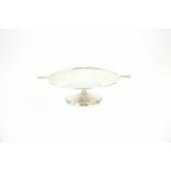 Art Deco silver tazza with geometric design handles, Chester 1934, 23 cm wide across handles, 303