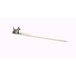 George V silver west highland terrier mounted letter opener, Birmingham 1933, 13 cm long, 24 gr. .