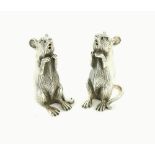 Sterling silver pair of salt and pepper pots, realistically formed as rats, both stamped 925, 5.5 cm