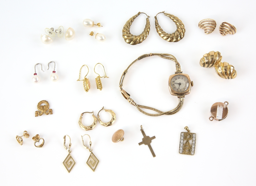 Mixed group of gold items including a pair of earrings set with citrine and diamonds in 18 ct yellow - Image 2 of 2