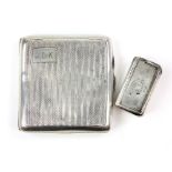 Silver cigarette case Birmingham 1927 and a silver pocket snuff box, indistinct marks , 98 grams .