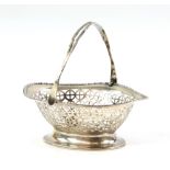 Pierced silver swing handle Bon Bon basket, Birmingham 1919.