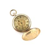 Ladies Victorian gold pocket watch with engraved floral decoration, 9 ct . CONDITIONWatch winder